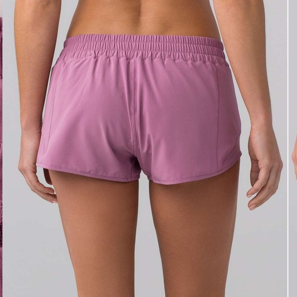 Lululemon 🍋 Hotty Hot Short II *2.5" Inseam Size 10 - Picture 3 of 9